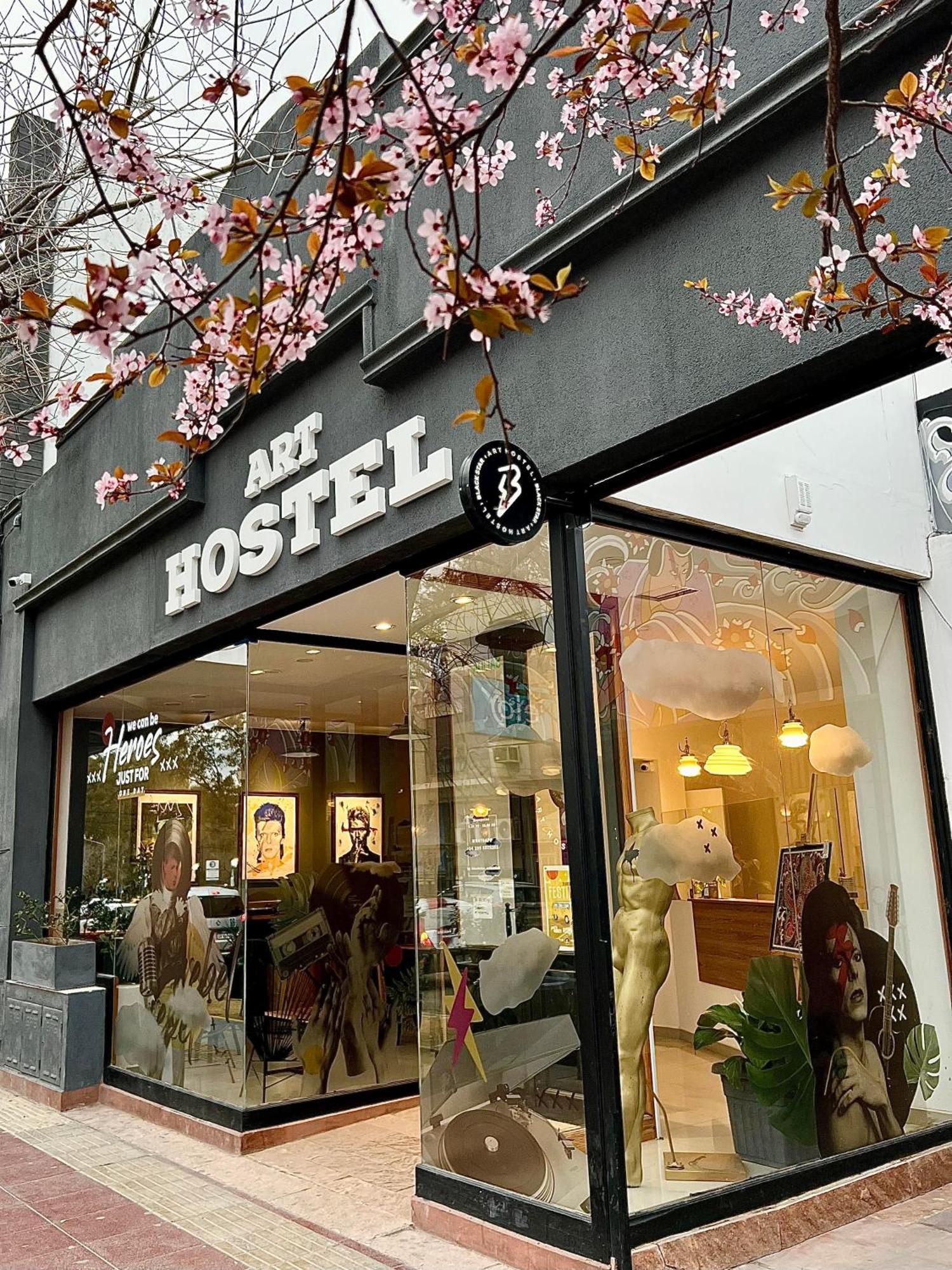 Black Star Art Hostel Neuquén Eksteriør bilde
